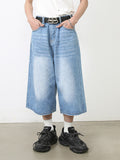 Jeansshorts im Streetstyle mit weitem Bein und geradem Bein