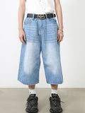 Jeansshorts im Streetstyle mit weitem Bein und geradem Bein