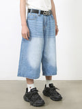 Jeansshorts im Streetstyle mit weitem Bein und geradem Bein