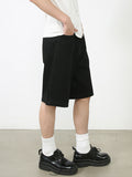 Gerade geschnittene, lockere Jeansshorts mit weitem Bein