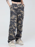 Lockere Workwear-Cargo-Jeans im Camouflage-Stil