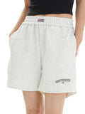 Shorts mit Buchstabenbewegung